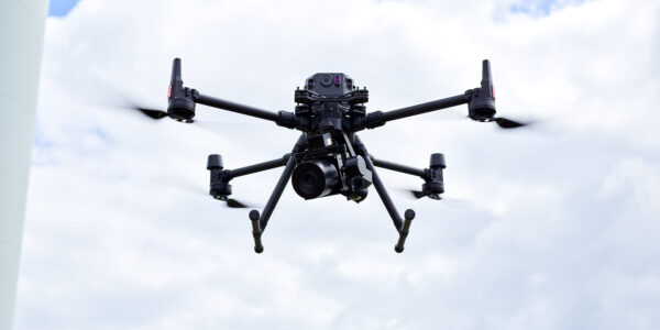 Drone using optimal GSD for large-area inspection workflows