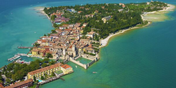 Aerial surveying with reduced carbon footprint and high-res imaging